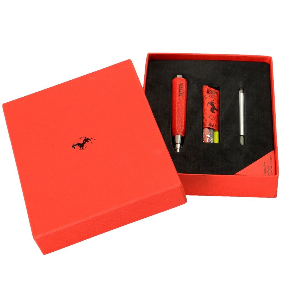 Scuderia Ferrari Logo Writing Set (Chalks and Pen)